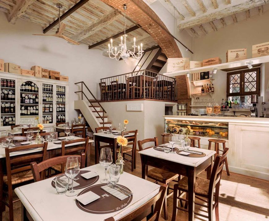 Osteria La Porta Ristorante A Monticchiello Toscana